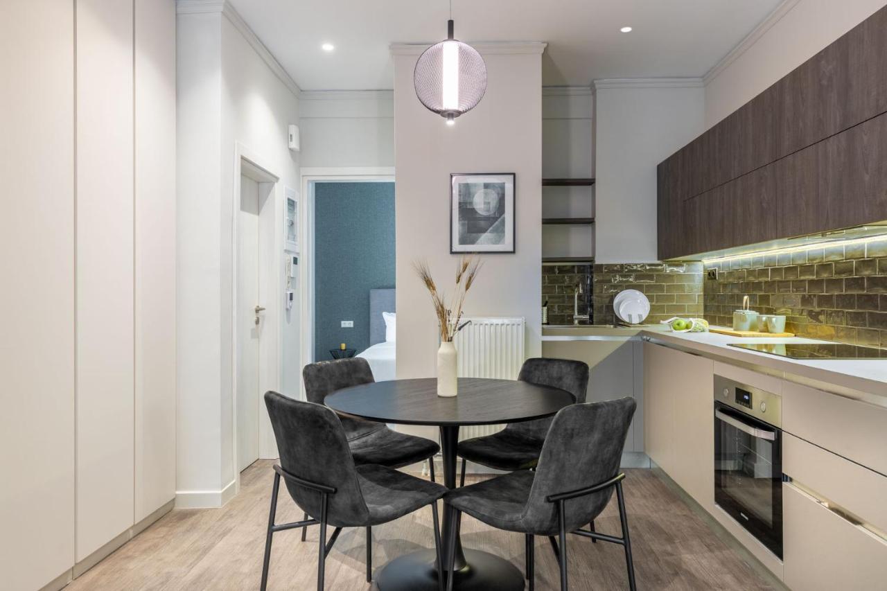 The Beehive Apartments Athena Bagian luar foto