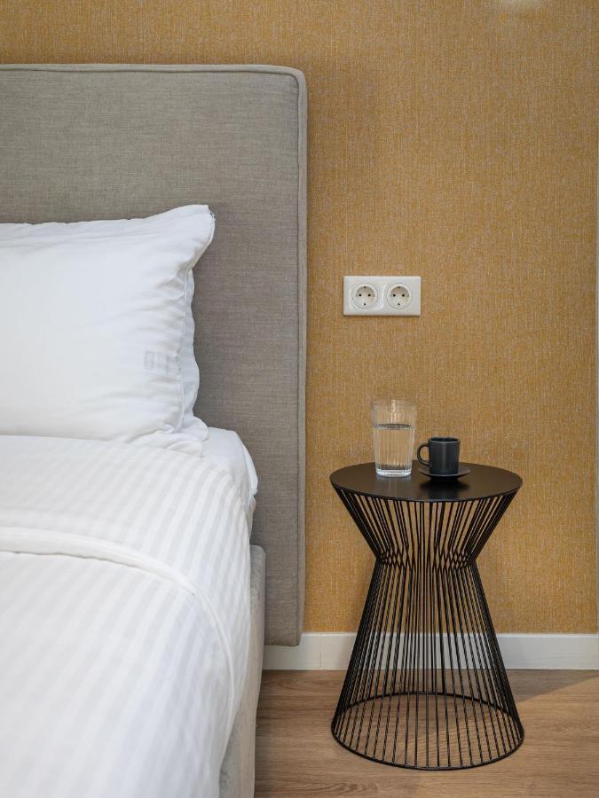 The Beehive Apartments Athena Bagian luar foto