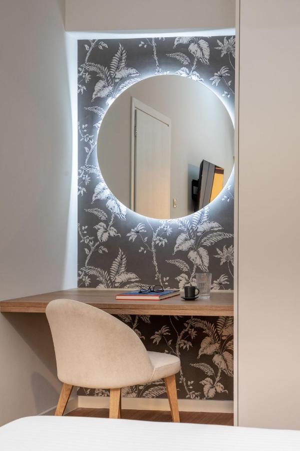 The Beehive Apartments Athena Bagian luar foto