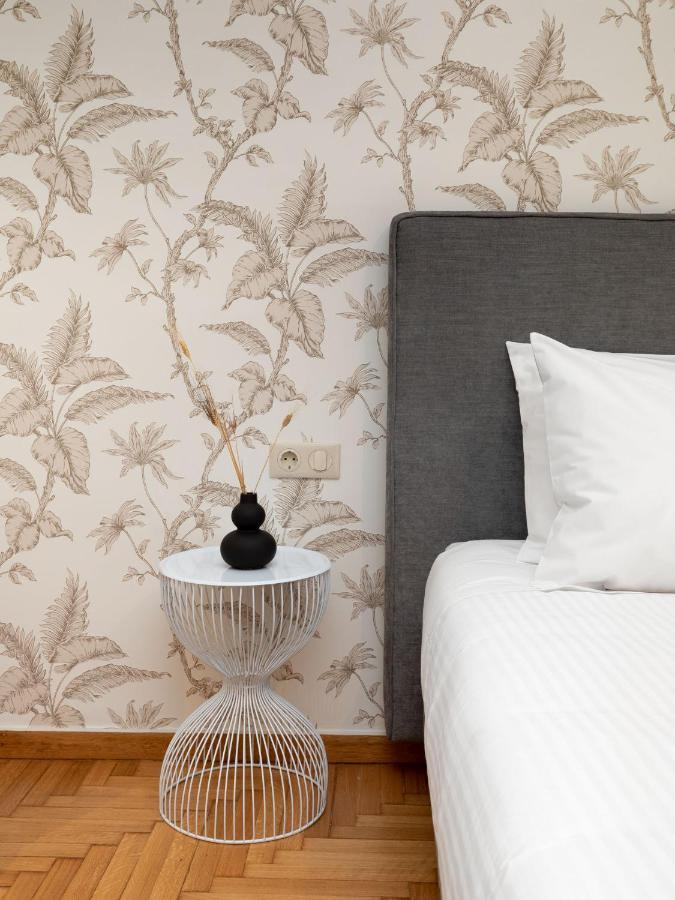 The Beehive Apartments Athena Bagian luar foto