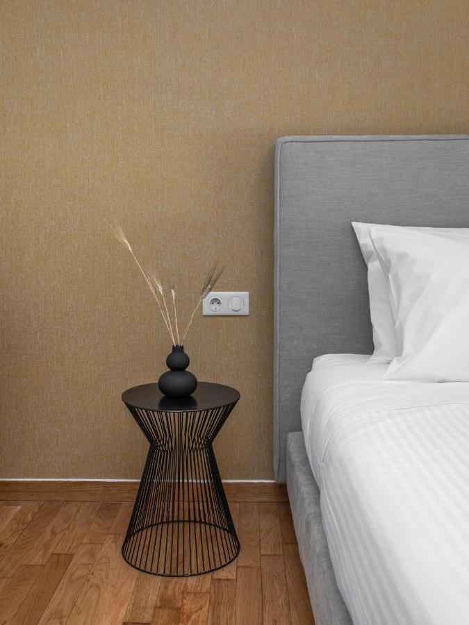 The Beehive Apartments Athena Bagian luar foto