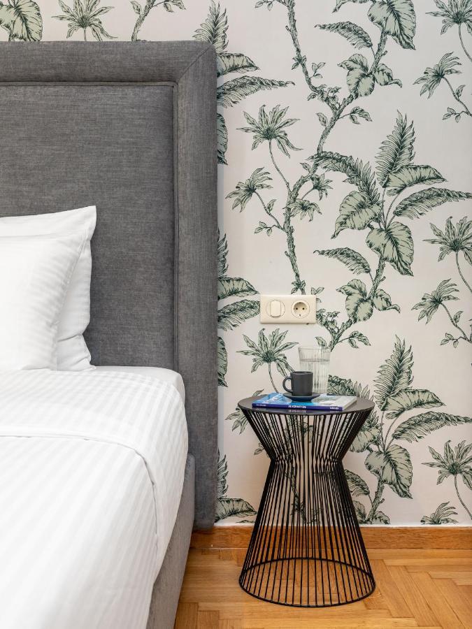 The Beehive Apartments Athena Bagian luar foto
