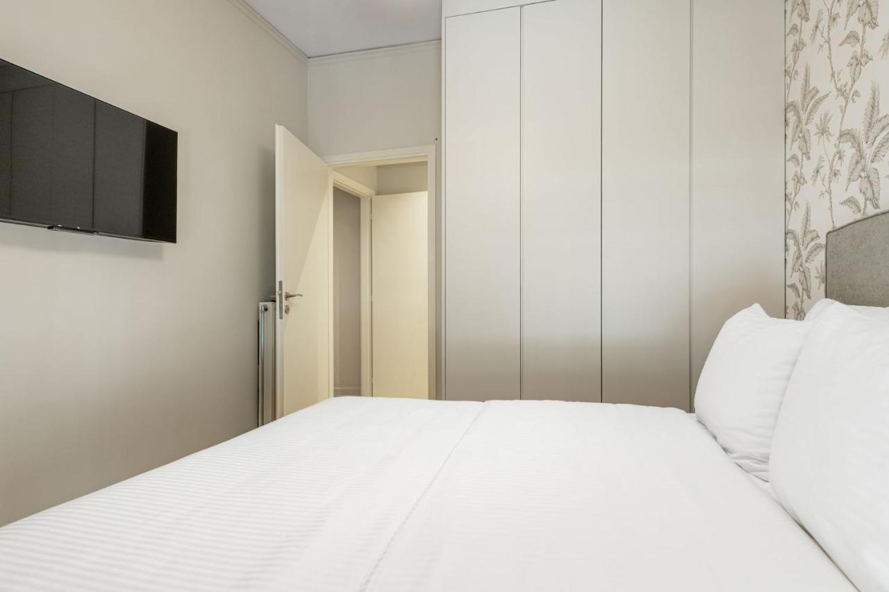 The Beehive Apartments Athena Bagian luar foto