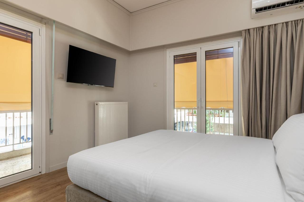 The Beehive Apartments Athena Bagian luar foto