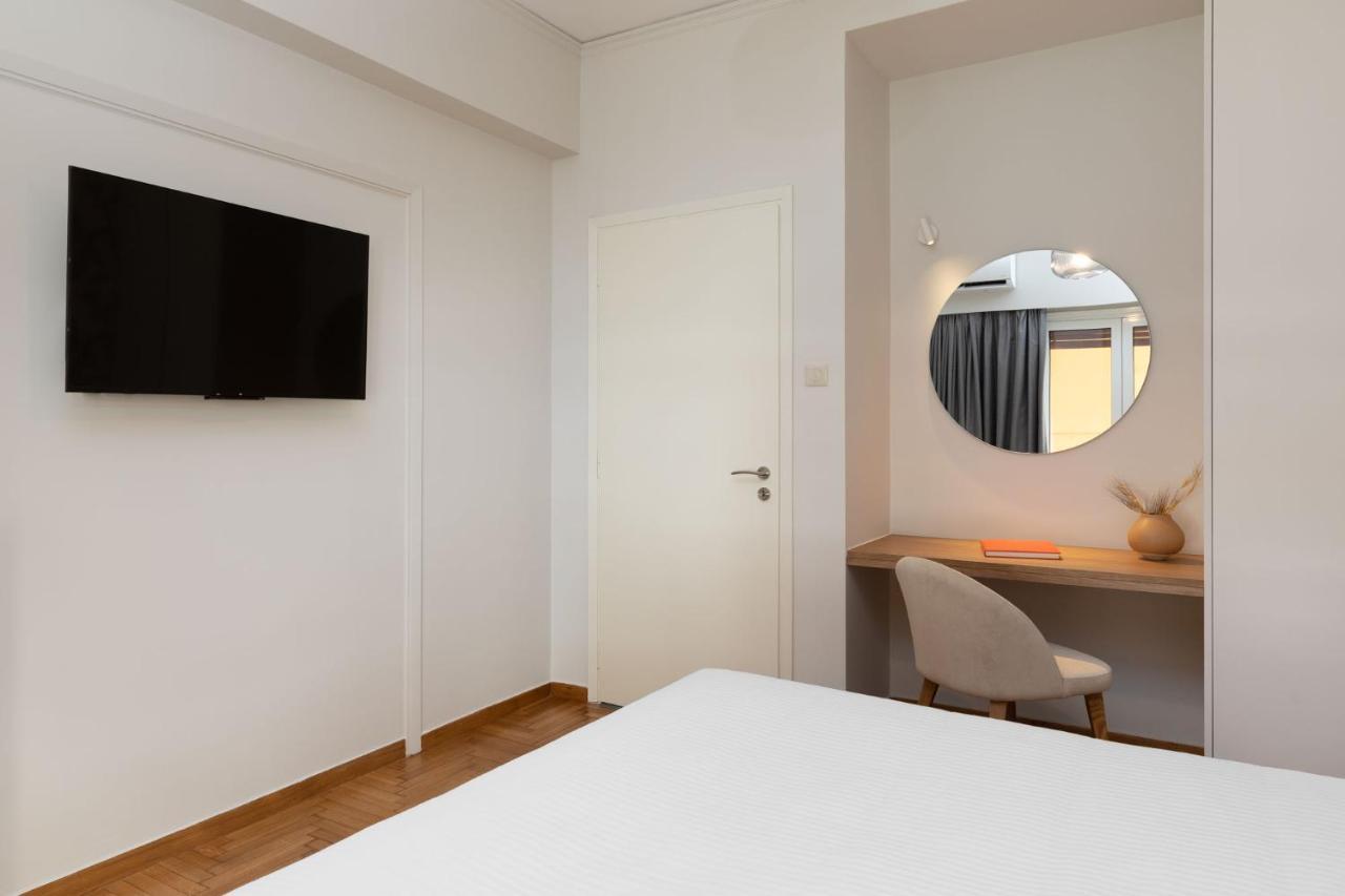 The Beehive Apartments Athena Bagian luar foto
