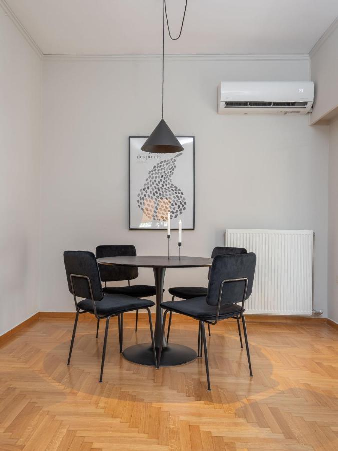 The Beehive Apartments Athena Bagian luar foto