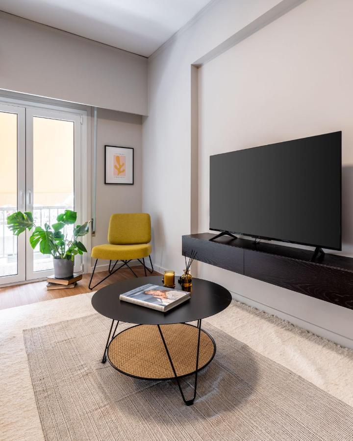 The Beehive Apartments Athena Bagian luar foto