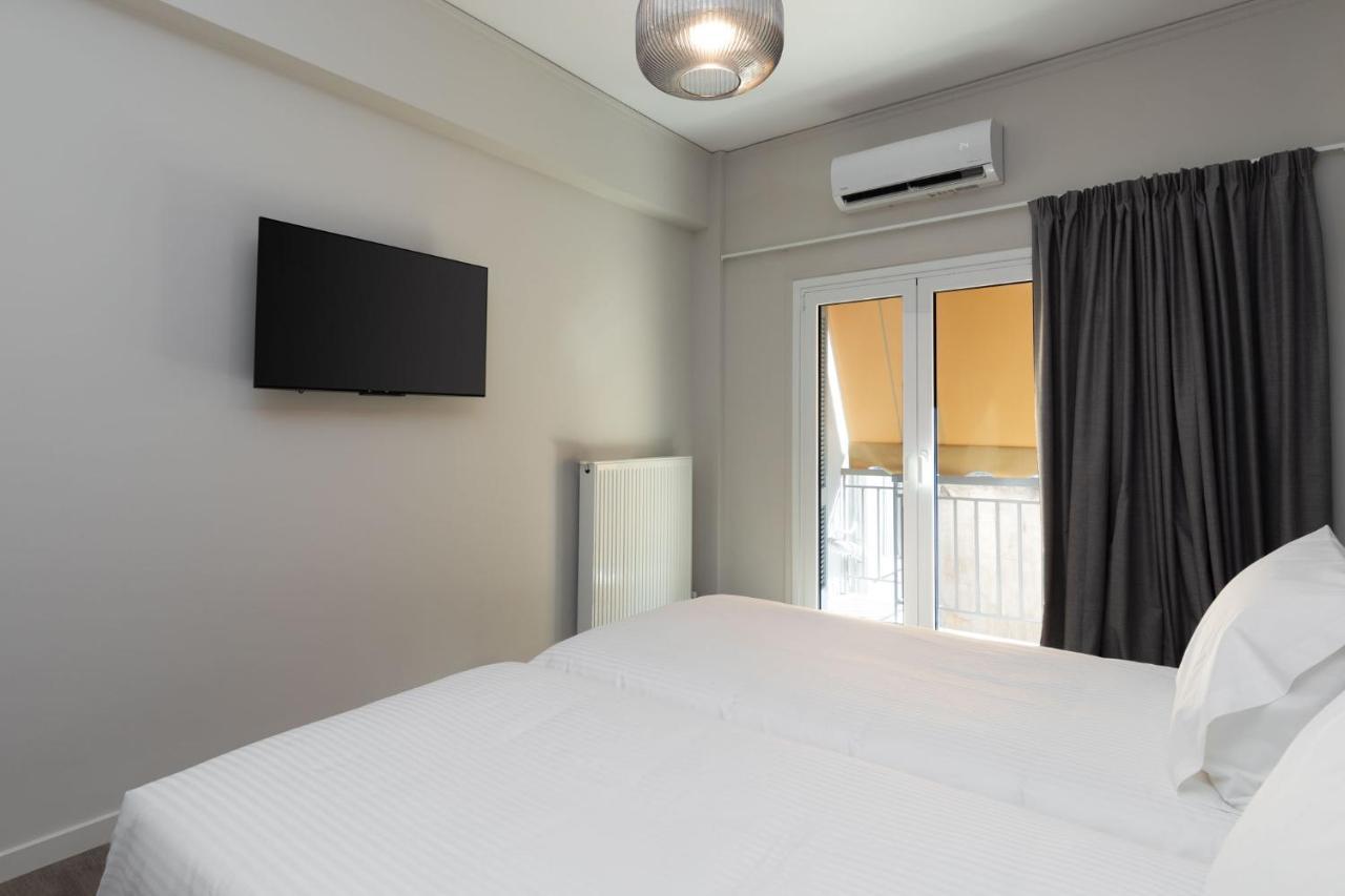 The Beehive Apartments Athena Bagian luar foto