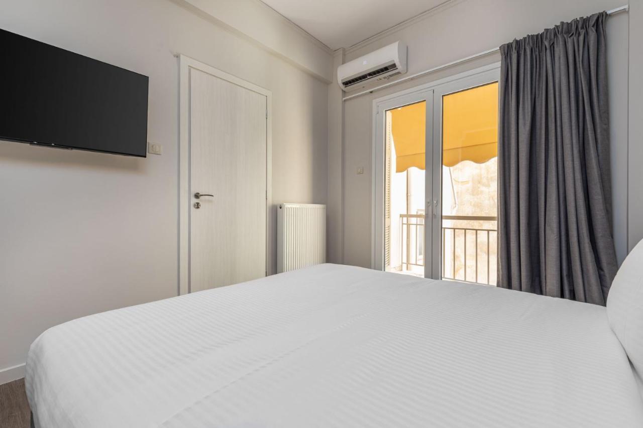 The Beehive Apartments Athena Bagian luar foto