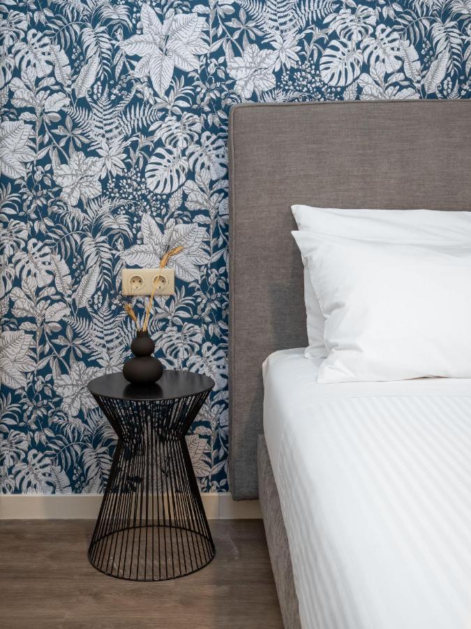 The Beehive Apartments Athena Bagian luar foto